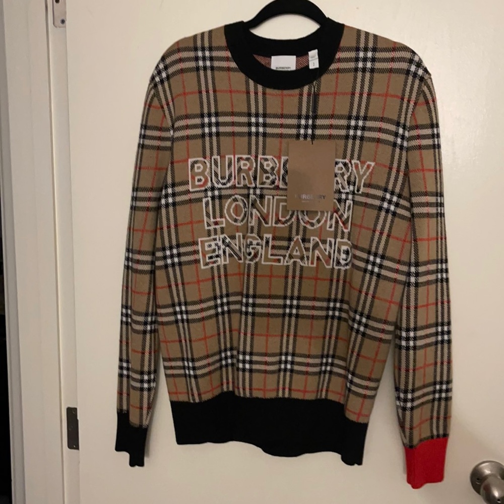 Burberry sweater